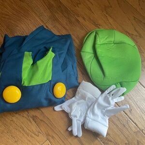 Super Mario Luigi costume size Small (4-6)